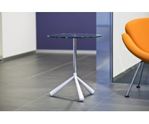 Design Bijzettafel Tripodi Design Bijzettafel Tripodi