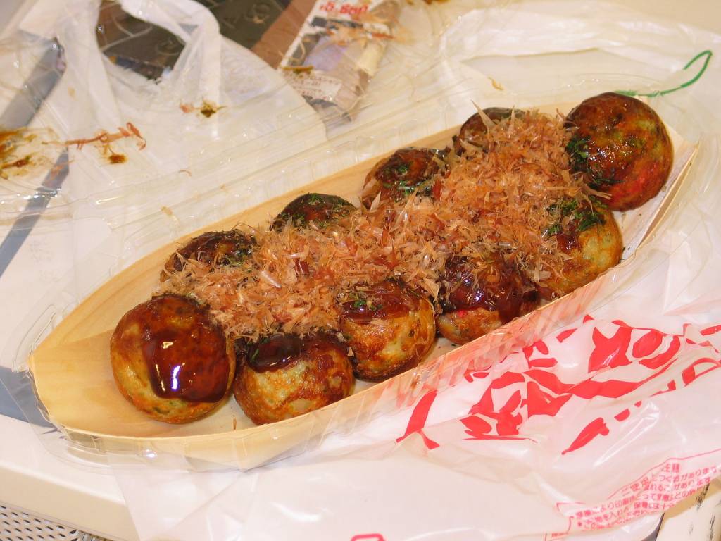 Street Food Tour in Osaka (Dōtonbori district), Japan