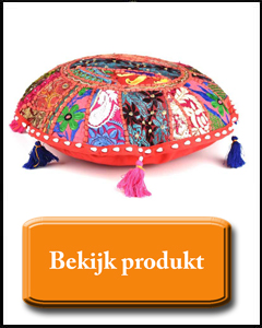 Rond rood patchwork kussentje
