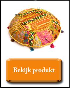 Geel rond mediatie kussen