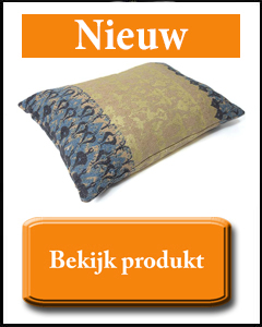 Sierkussen kelim met goud glitters erop