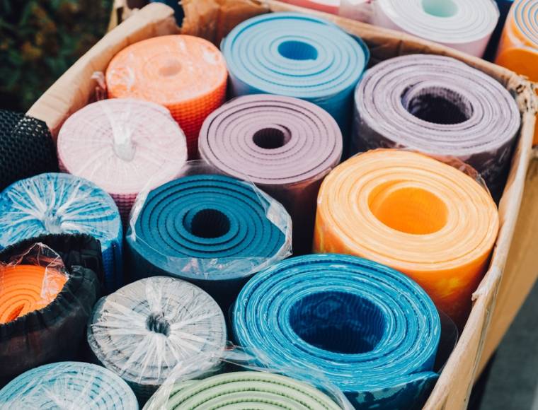 Kies het juiste materiaal voor je yoga mat.