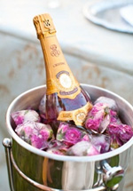 Ijsblokjes met roze roosjes voor extra romantiek