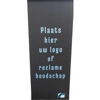 Display plaat in wit of zwart, met optioneel bedrukking. Geschikt voor alle vloerstandaarden Lusso, Fino, Meglio en Securo