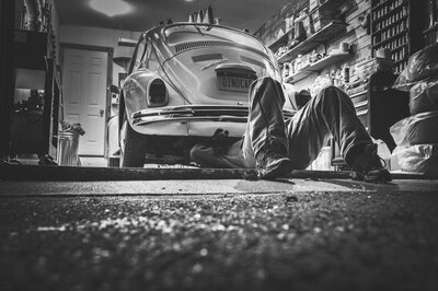 Vloerverf voor garage: hoge eisen, ons advies