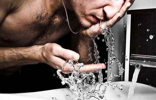 Waarom gezichtsreiniging voor mannen?