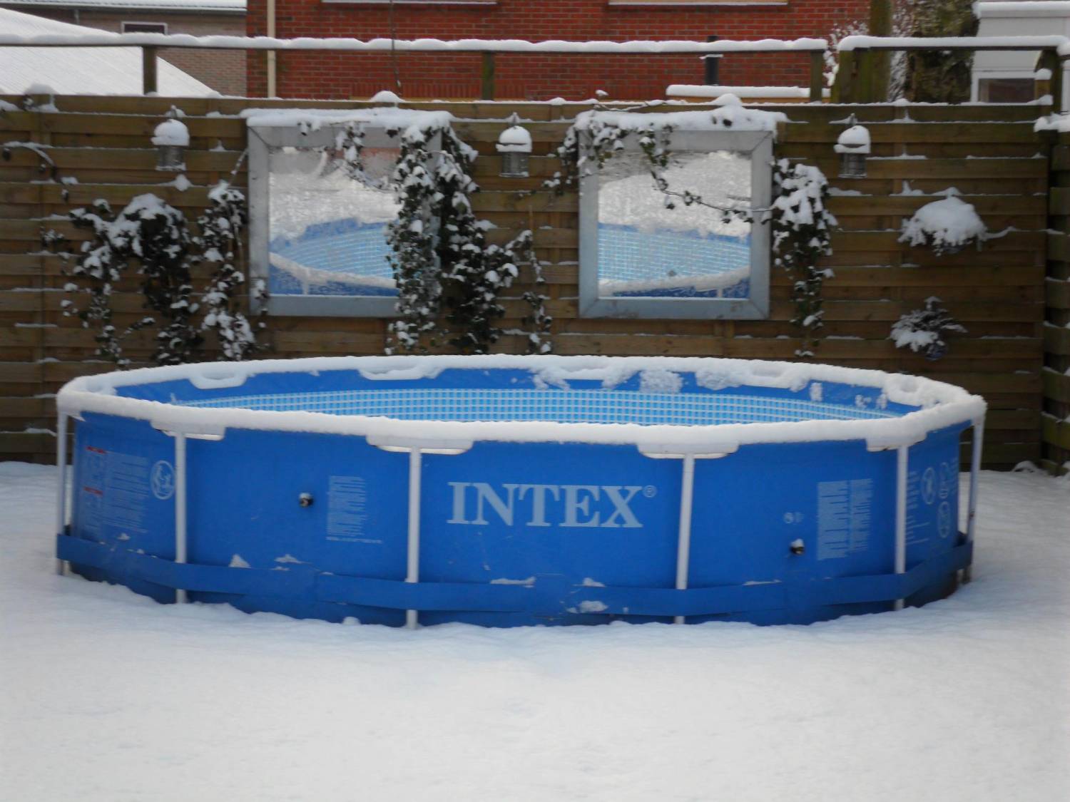 Het winterklaar maken van een zwembad