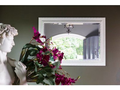 Nyons - Spiegel met Barok Ornamentlijst - Wit Gekleurd Frame