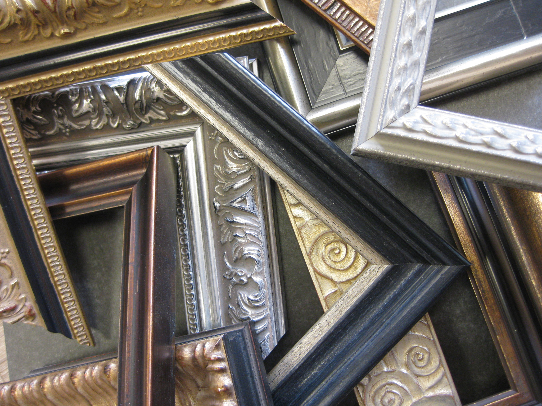 eettafel-met-wandspiegel-kopen-bij-kunstspiegel