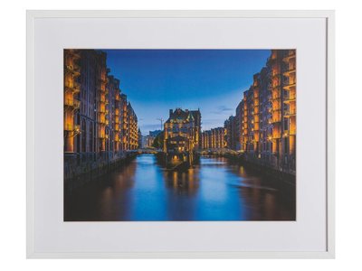 Hamburg by Claudio Testa
