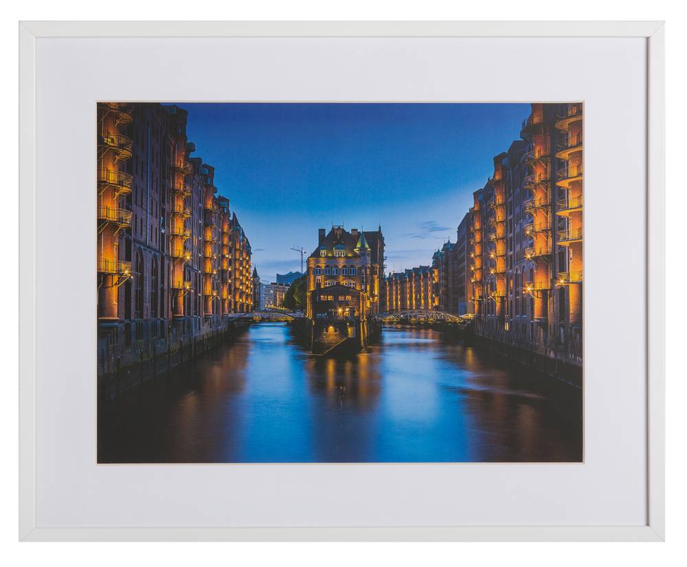 Hamburg by Claudio Testa