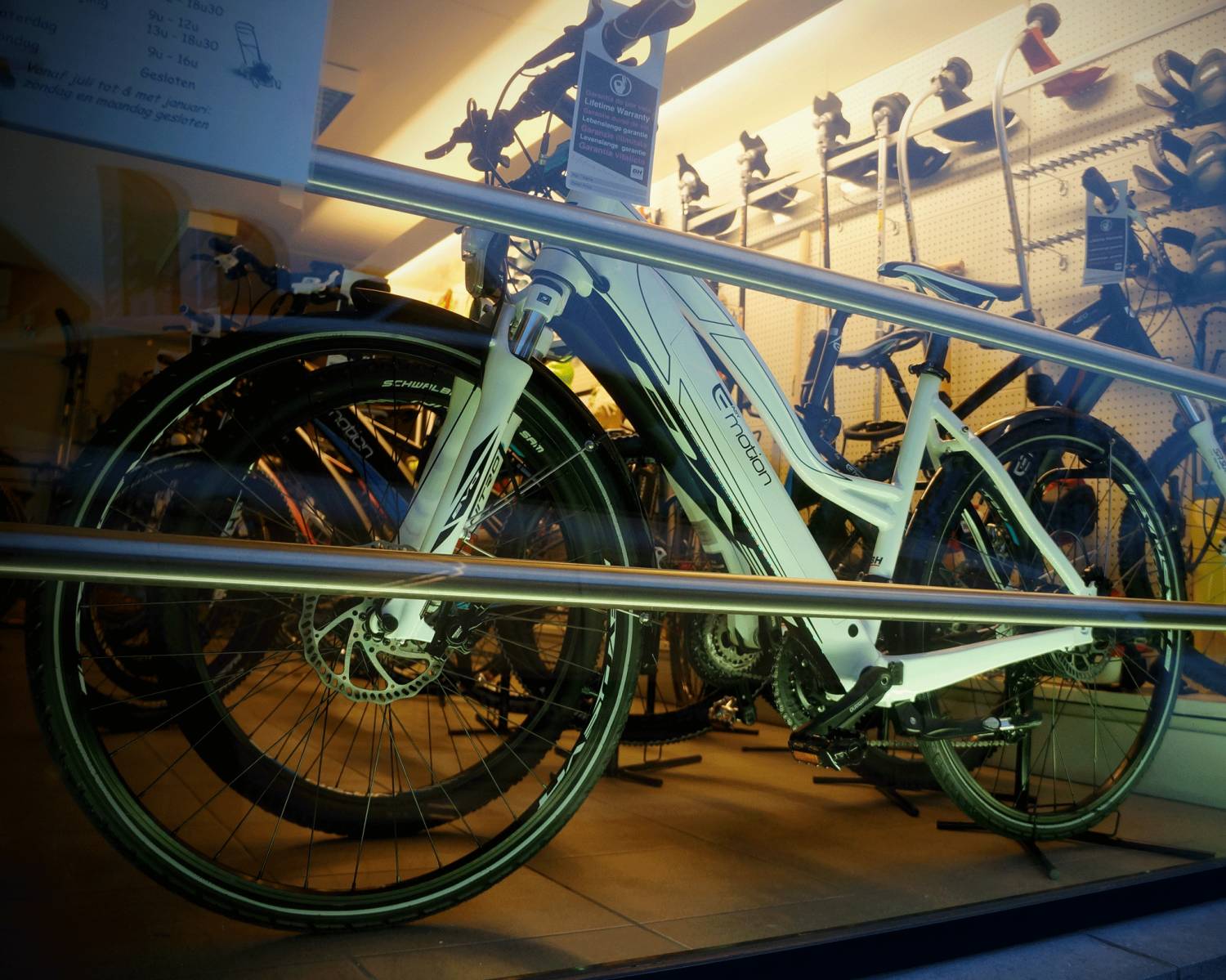 Realisaties: Etalageverlichting fietswinkel