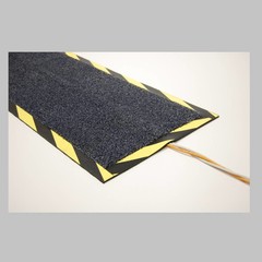 Bodenschutz / Gummimatte / Arbeitsmatte