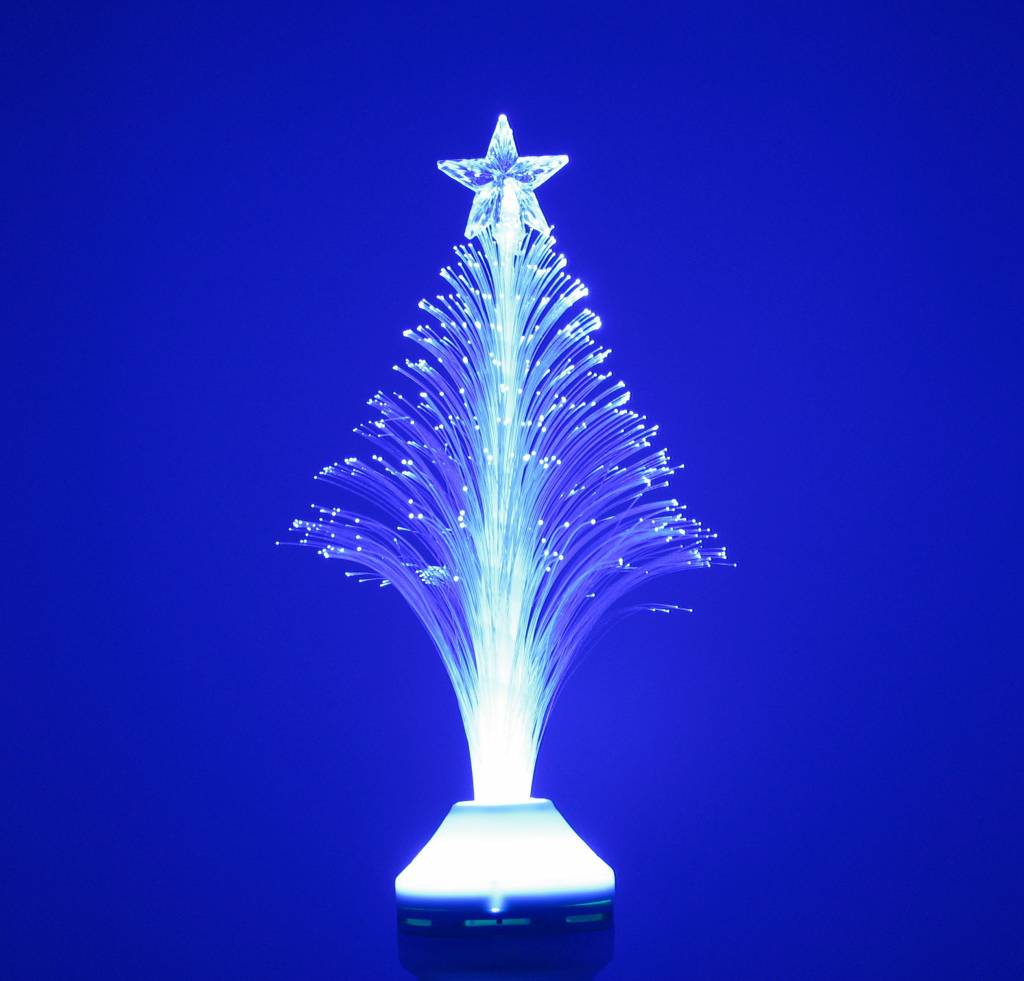 LED Lamp Kerstboom E27, RGB, Rood, Blauw of Groen - Groothandel-XL LED Lamp Kerstboom E27, RGB, Rood, Blauw of Groen - Groothandel-XL