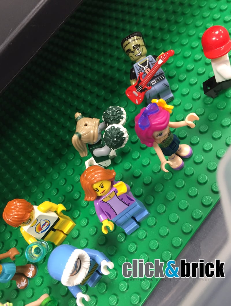 Poppetjes op LEGO plaat