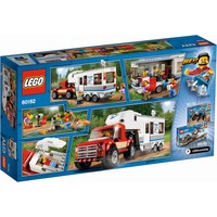 60182 City Pick-up truck en caravan