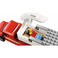 60182 City Pick-up truck en caravan