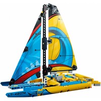 42074 Technic Racejacht