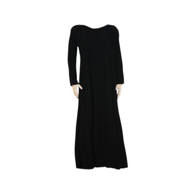 Closed Abaya coat with embroidery in black