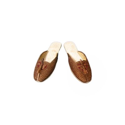 Leather slip-on shoe with heart - Brown - Khussa Slipper