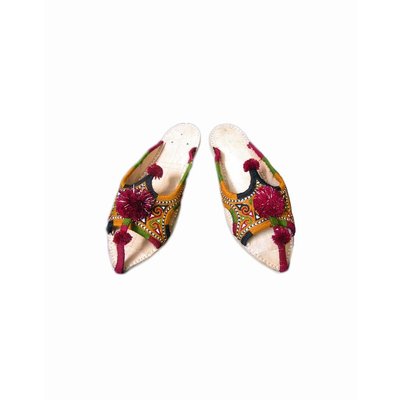 Oriental Leather Slip-On with bobbles in colorful