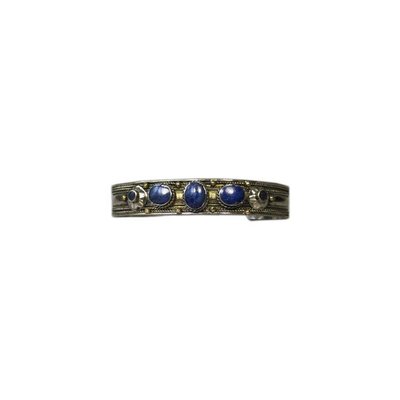 Kleiner Tribal Armreif mit Lapislazuli aus Alpaka