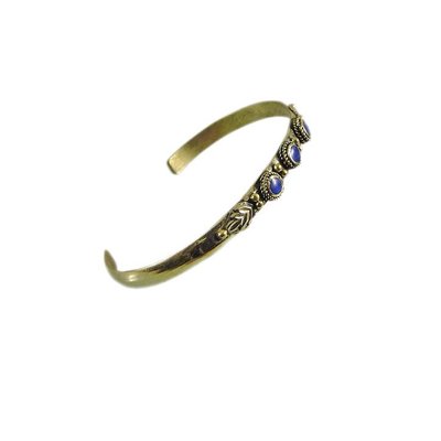 Zierlicher Tribal Armreif mit Lapislazuli aus Alpaka
