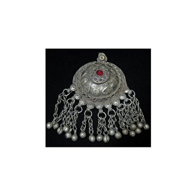 Tribal Pendant - Brüstchenform with chain