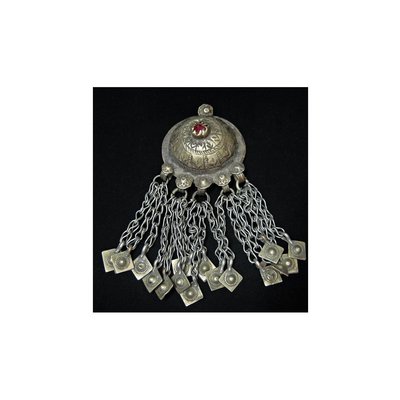 Tribal Pendant - Brüstchenform with chain