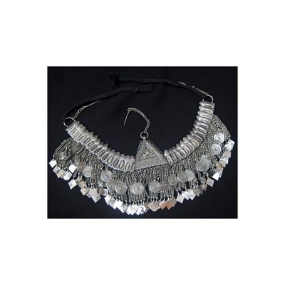 Headdress tribal with fishes