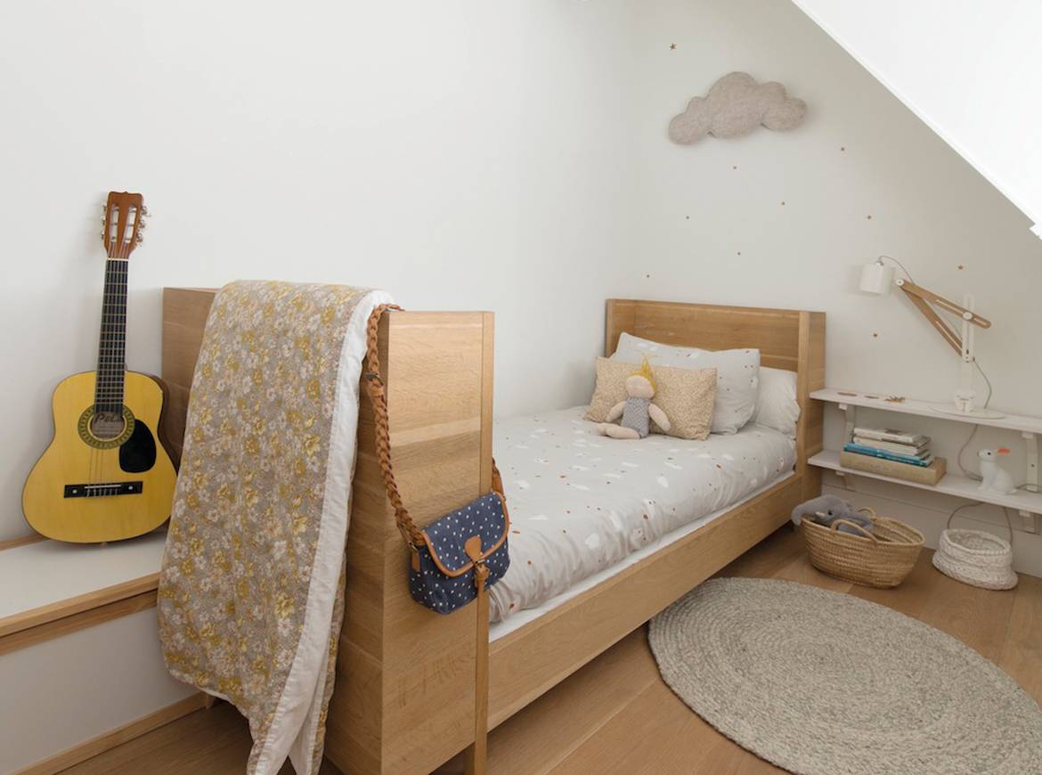 Binnenkijker in neutrale kinderkamers