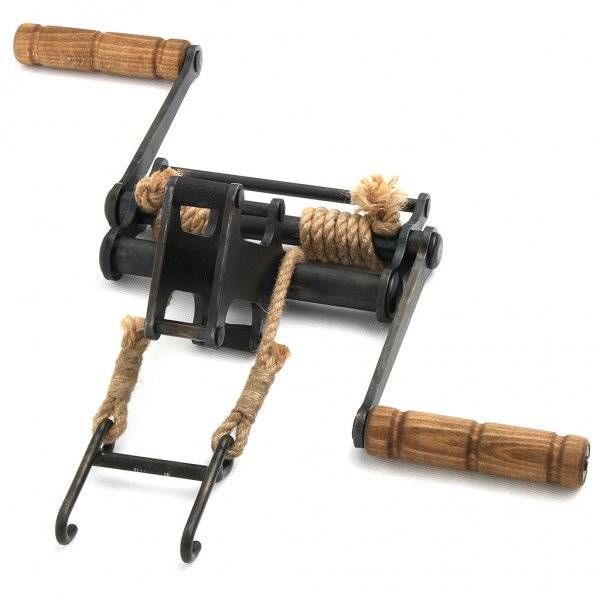 Windlass for traditional crossbows