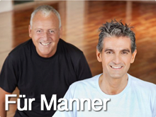 Der Hammer tor die Tätowierung auf dem Unterarm