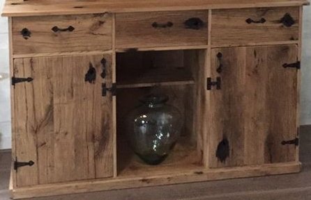 Klantenfoto: Kast van oud wagonhout
