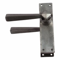 Gietijzeren deurkruk op schild - blind - Pewter