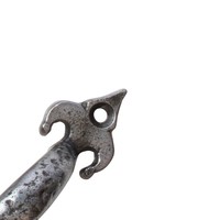 Gietijzeren handgreep fleur-de-lis 105mm - pewter finish