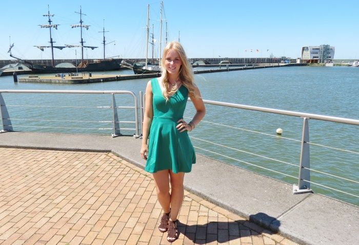 OUTFIT - Me and my coin necklace