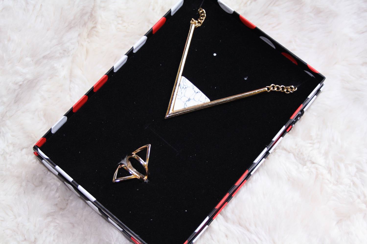 Marble triangle necklace