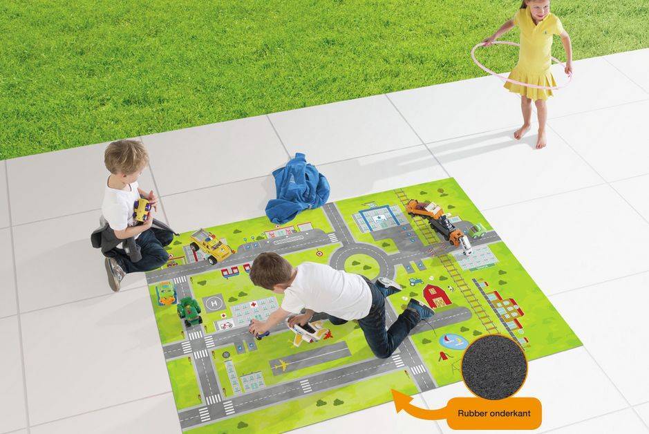 Een speelmat buiten, lekker buiten spelen!