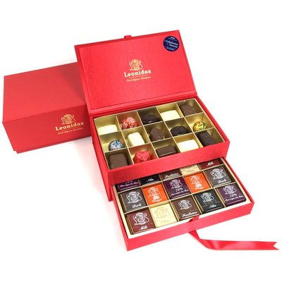 Leonidas Red Luxury velvet box