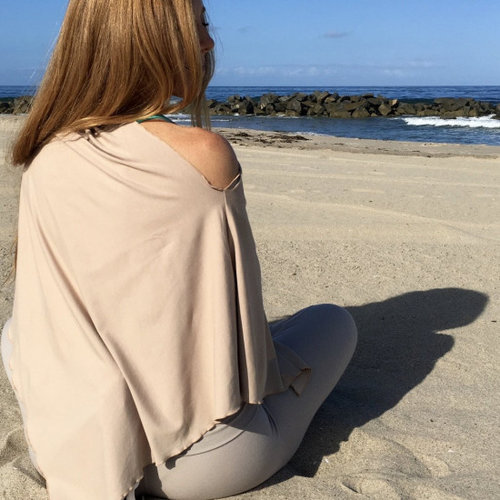 Satya Yoga Wear Yoga Poncho 'Sukha' Beige S/M Satya Yoga Wear Yoga Poncho 'Sukha' Beige S/M