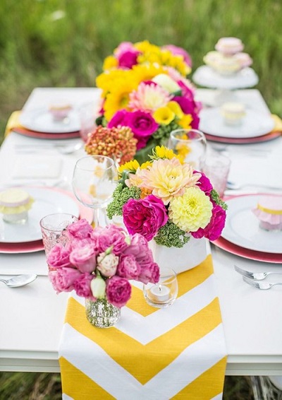 INSPIRATION | Pretty Outdoor Table Settings - Hunting the Pretty