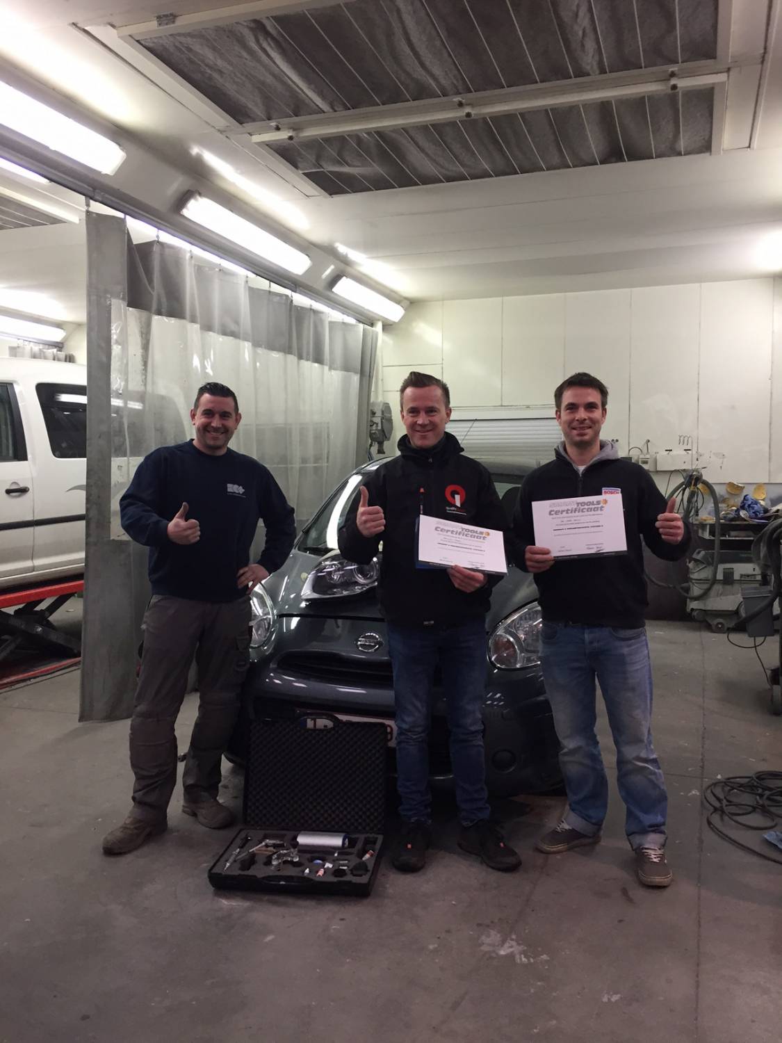 Carrosserie Garage Houman bekwaamt zich verder in smart repair technieken