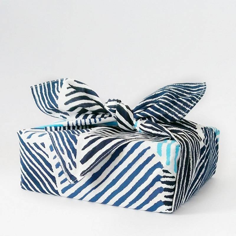 Inpakken met een furoshiki, knoopdoek