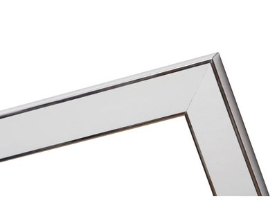 Silberner und weißer Design-Bilderrahmen