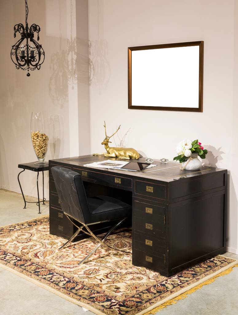 Design-Bilderrahmen in der Farbe Bronze