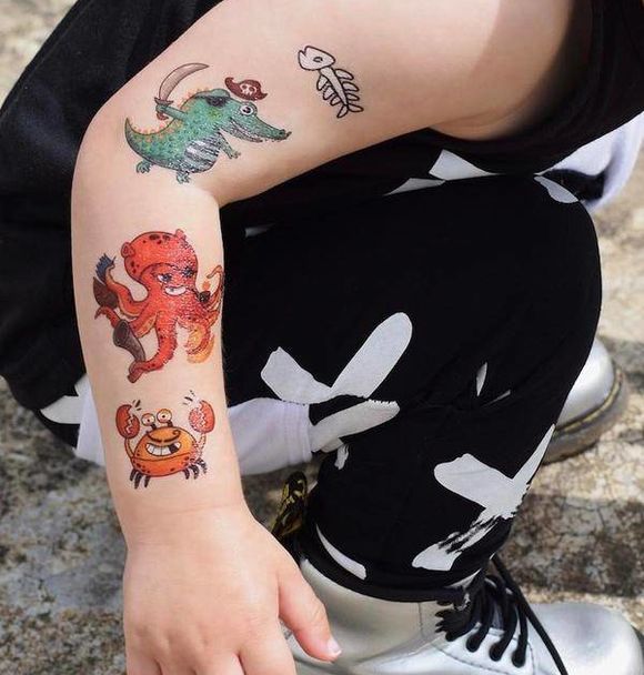 Peer realiteit Omhoog Afneembare plak tattoeages met superhelden | Kinder tattoos - Minis Only |  Kinderkleding en Babykleding