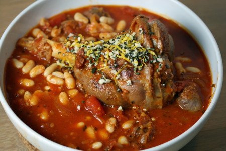 Koken met thee: Lamschenkel