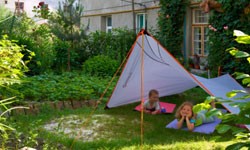 Achtertuin Camping