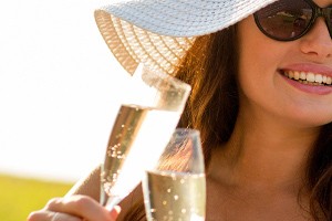 Drie goede redenen om een fles champagne te ontkurken